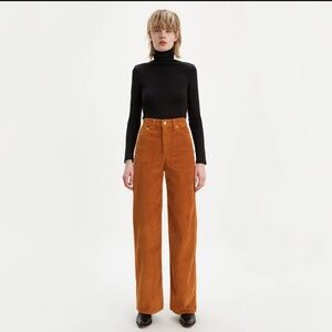 Levi’s Ribcage High-Waisted Corduroy Pants in Rust